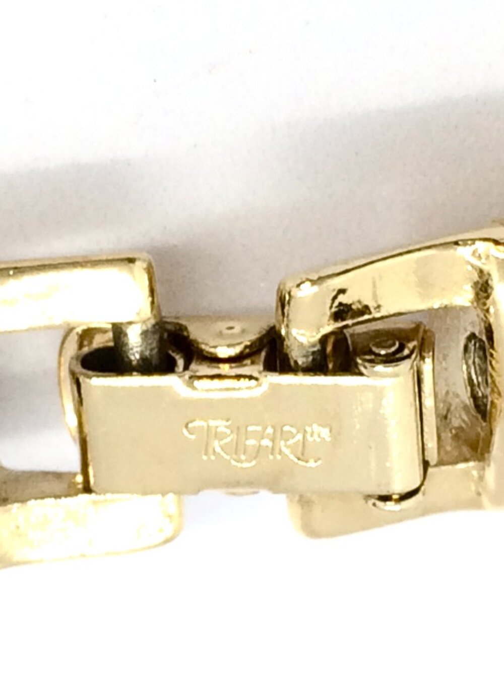 VINTAGE TRIFARI NECKLACE Gold Tone Snake Chain Modernist Sculptural Bib Collar - Picture 14 of 15